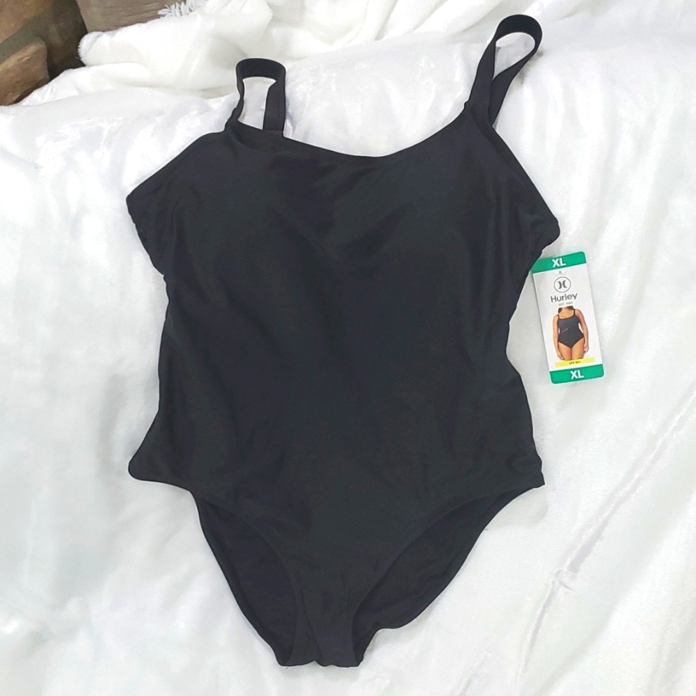 Nwt Hurley black swimsuit size XL